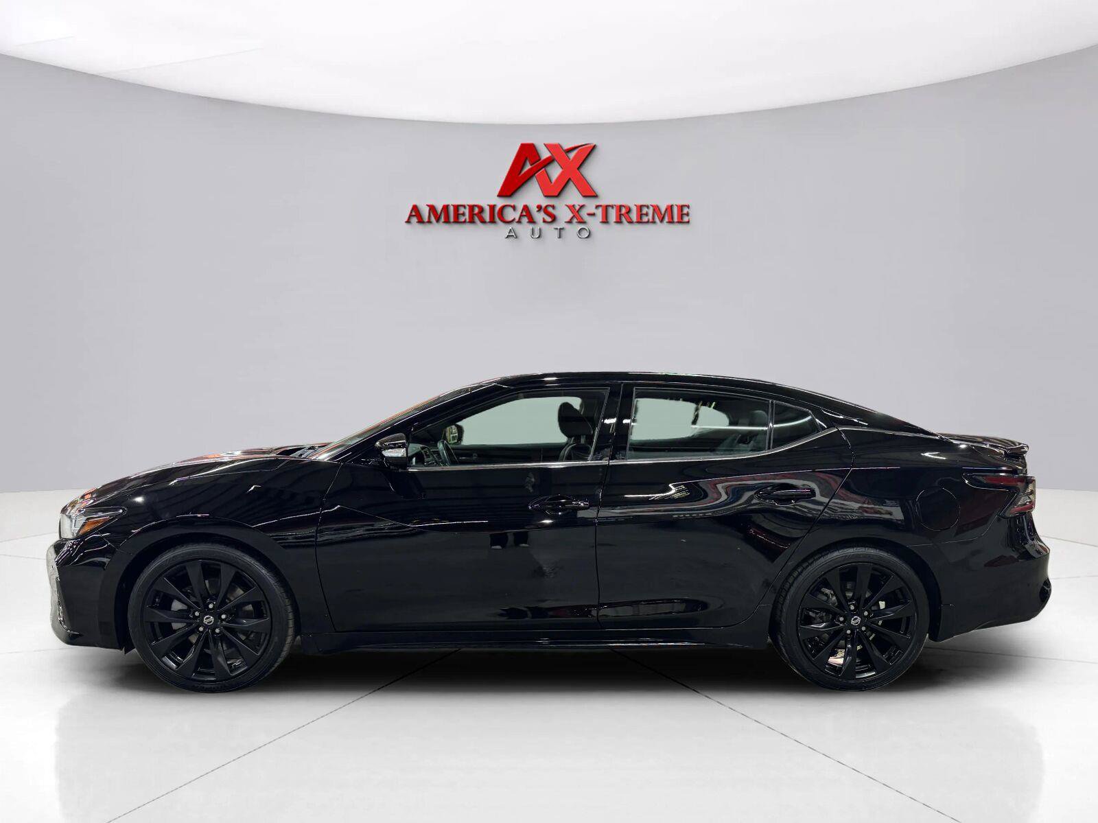 Used 2021 Nissan Maxima SR w/ Sport Mat Group FWD image 4