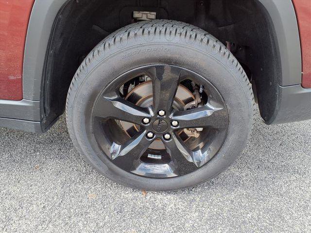 Certified 2022 Jeep Grand Cherokee L Laredo image 11