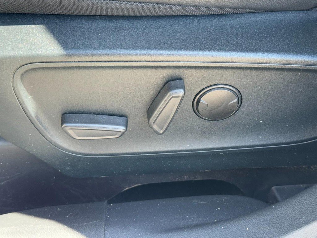 Used 2020 Ford Escape SEL image 24