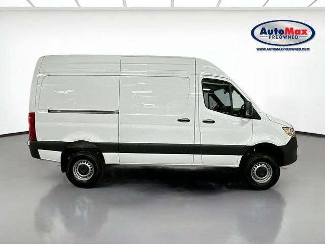 Used 2025 Mercedes-Benz Sprinter 2500 image 10