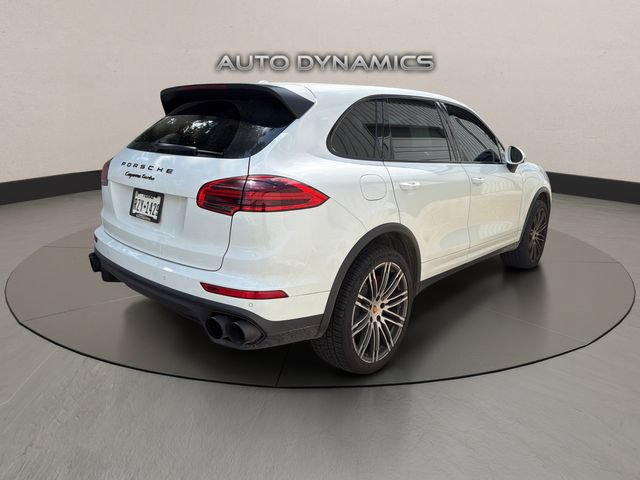 Used 2015 Porsche Cayenne Turbo AWD/4WD image 4