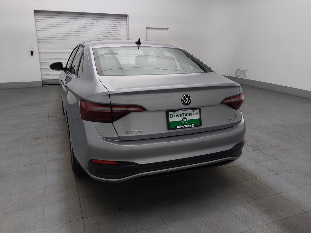 Used 2024 Volkswagen Jetta SE FWD image 6
