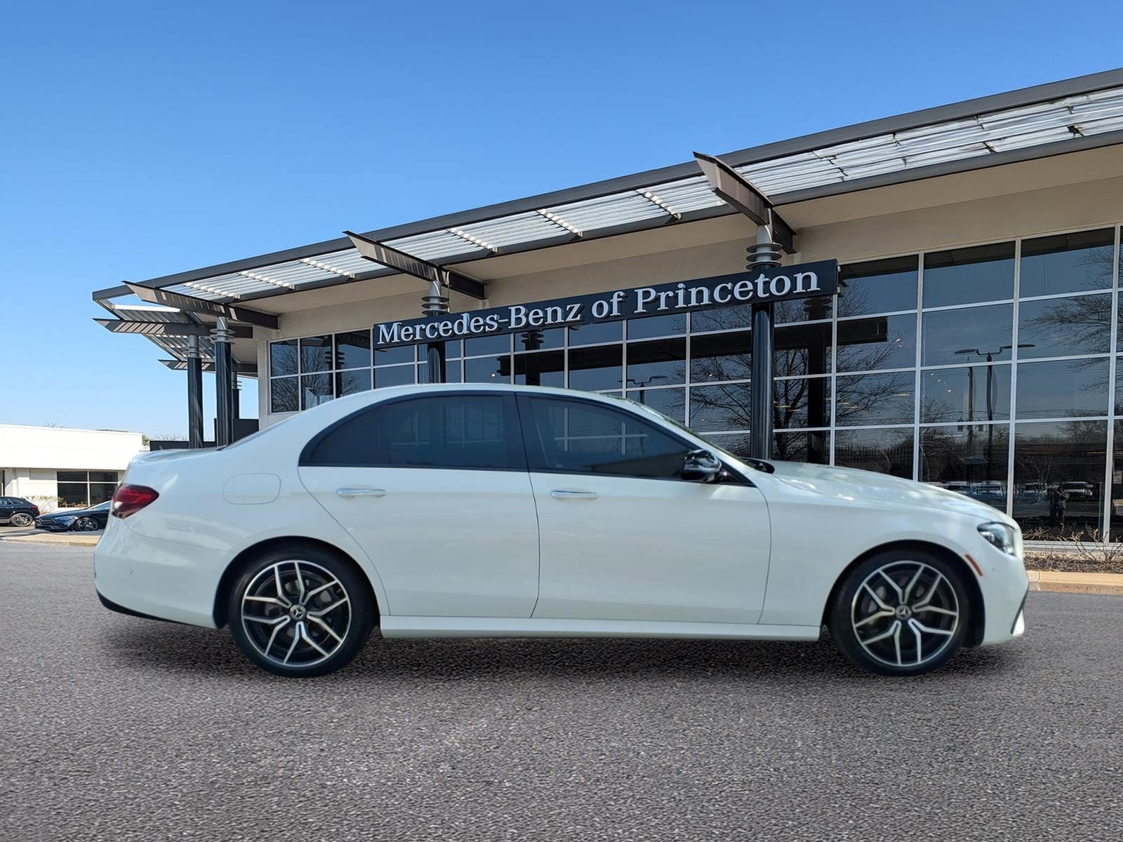 Certified 2023 Mercedes-Benz E 350 4MATIC Sedan image 2