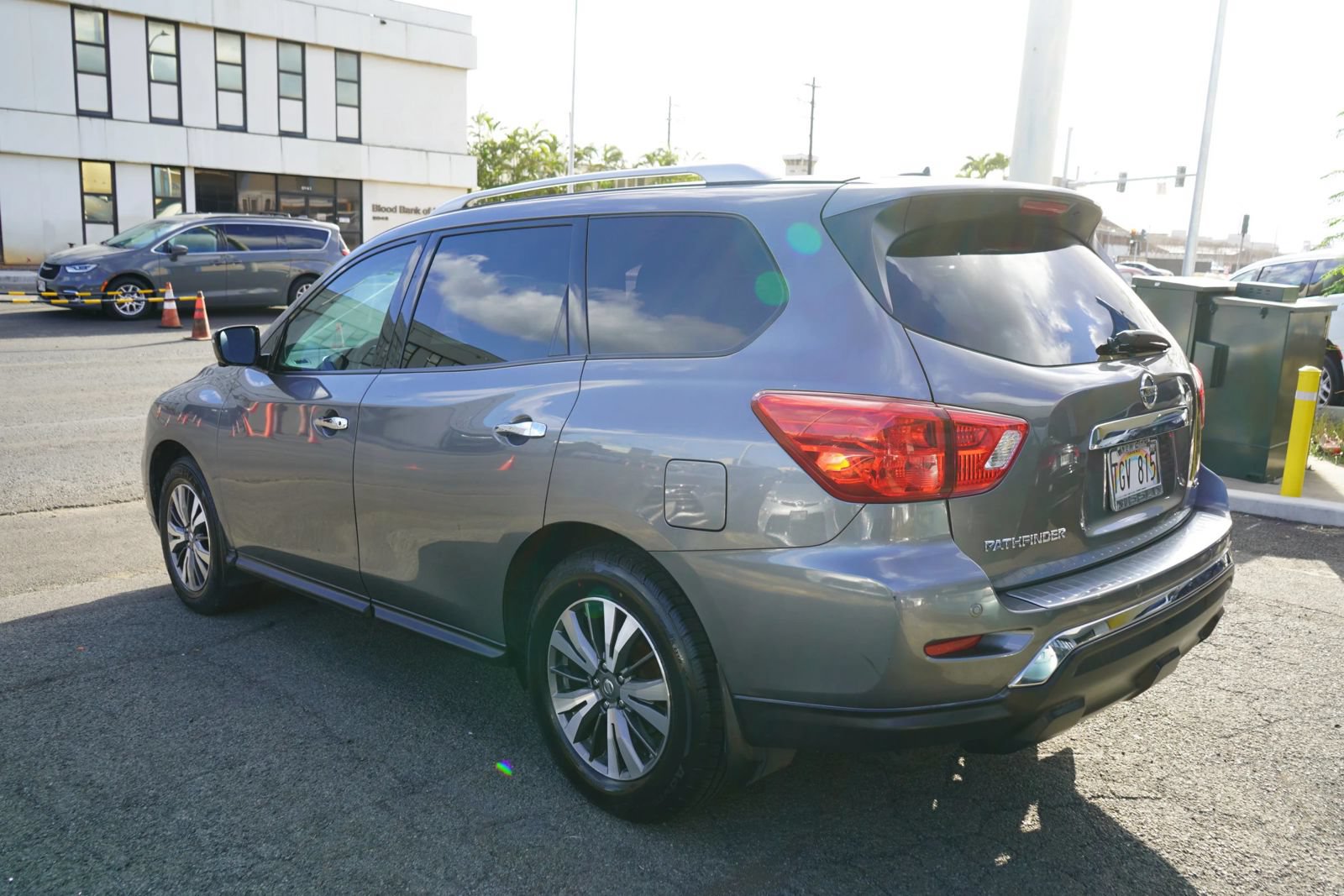 Used 2017 Nissan Pathfinder SL FWD image 25
