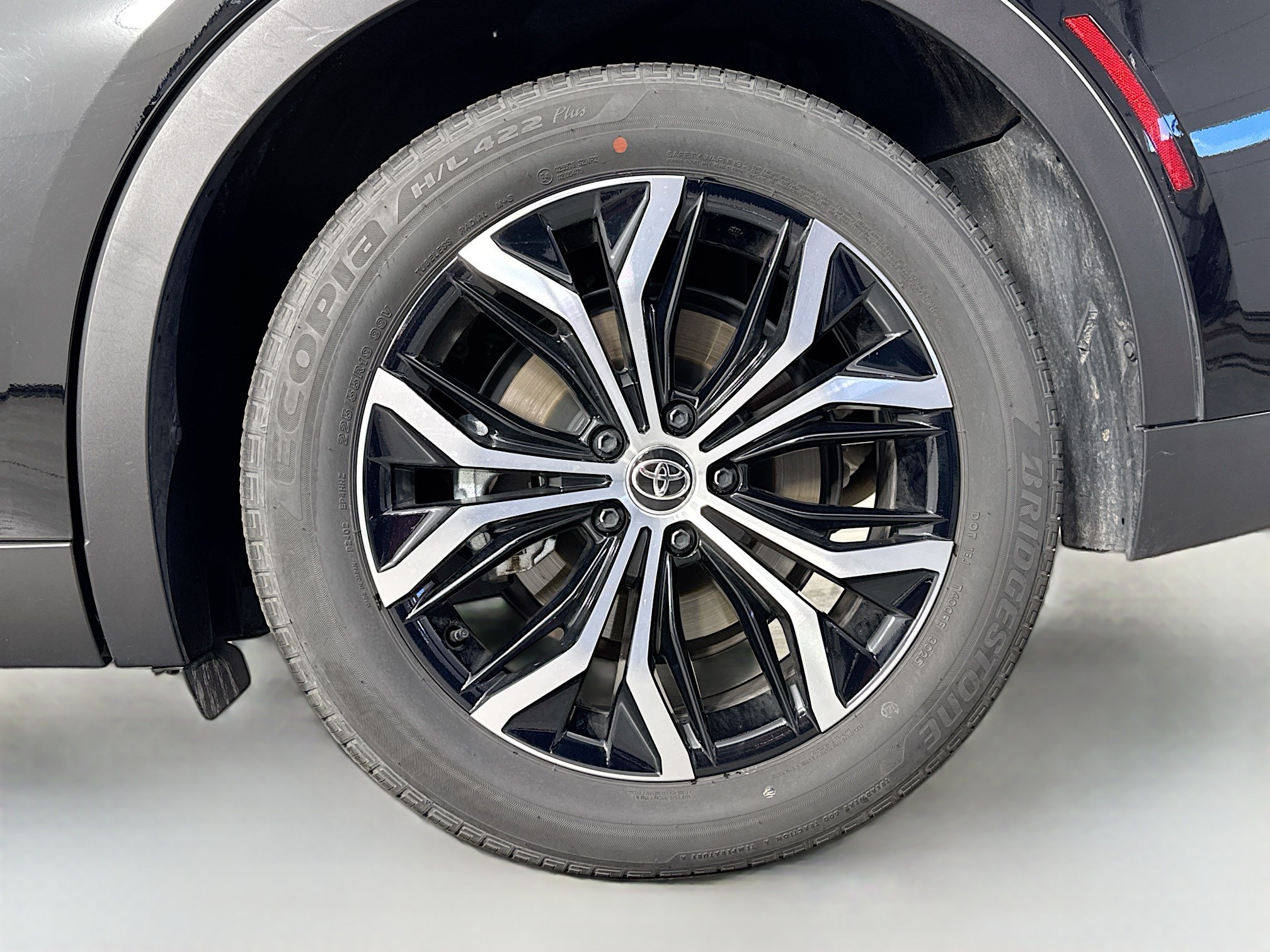 Certified 2026 Toyota Crown AWD/4WD image 32