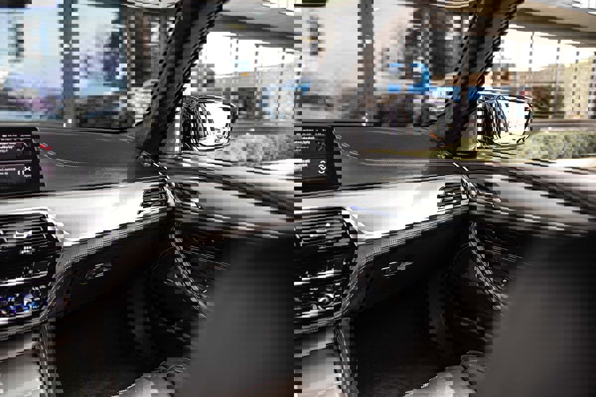 Used 2020 BMW M5 w/ Executive Package image 43