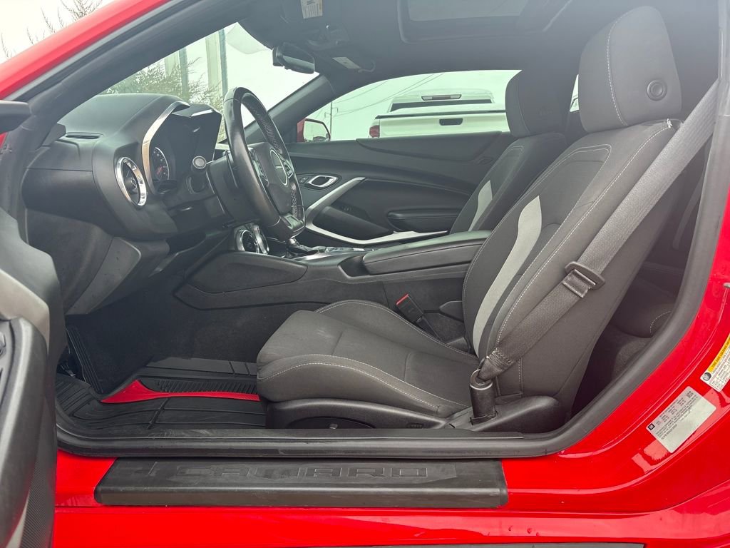 Used 2018 Chevrolet Camaro LT w/ RS Package image 16
