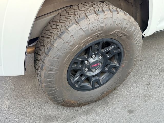 Used 2023 Toyota 4Runner SR5 Premium w/ Moonroof Package image 7