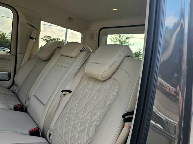 New 2027 Mercedes-Benz G 580 e image 25