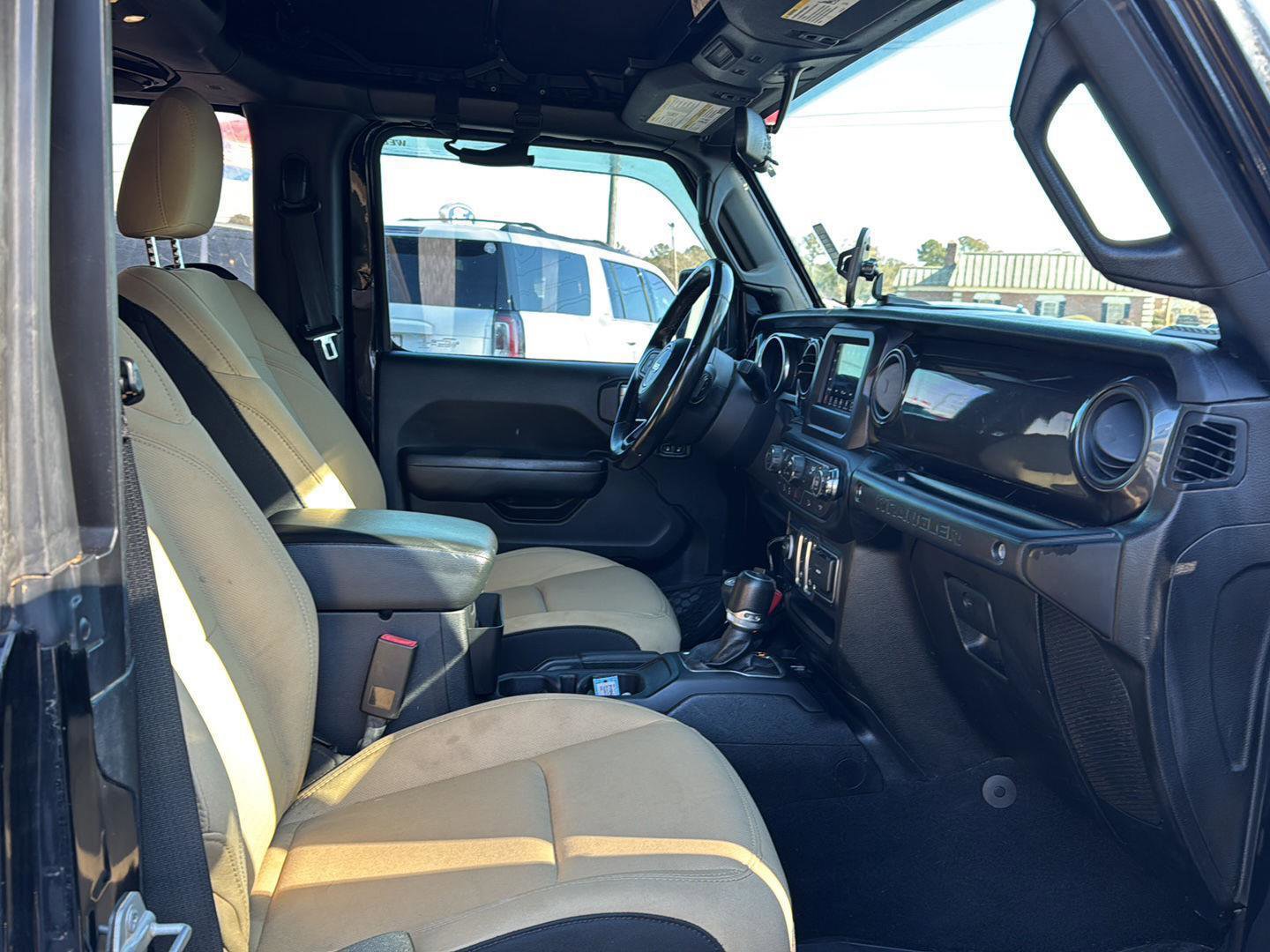 Used 2020 Jeep Wrangler Sport image 9