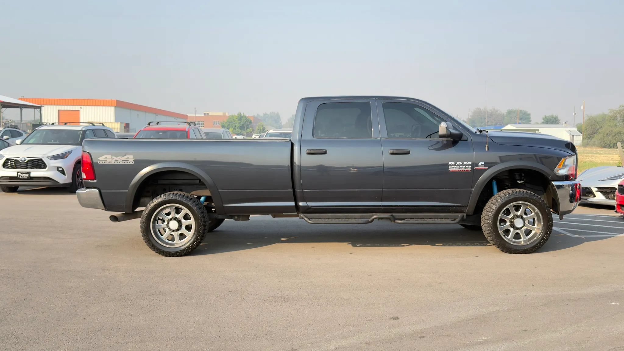 Used 2018 RAM 2500 Tradesman w/ Chrome Appearance Group AWD/4WD image 8