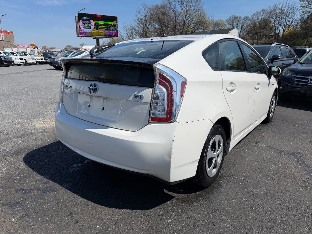 Used 2013 Toyota Prius Four w/ Deluxe Solar Roof Pkg FWD image 9