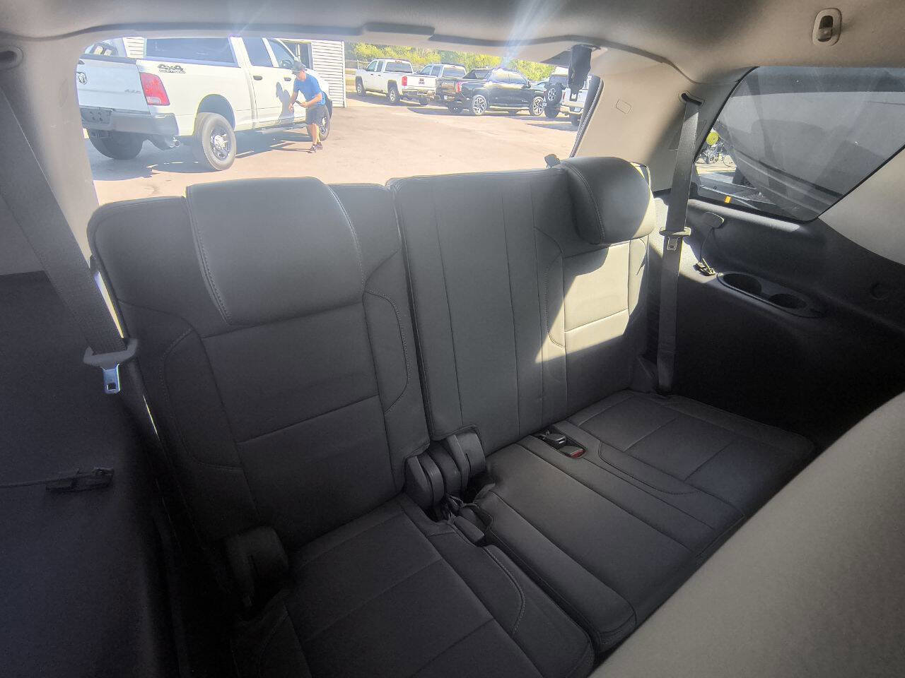 Used 2015 GMC Yukon Denali w/ Touring Package image 29