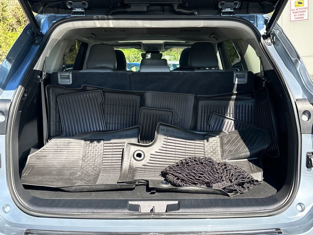 Used 2022 Toyota Highlander XLE image 6