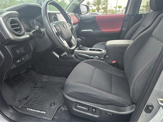 Used 2020 Toyota Tacoma SR5 image 4