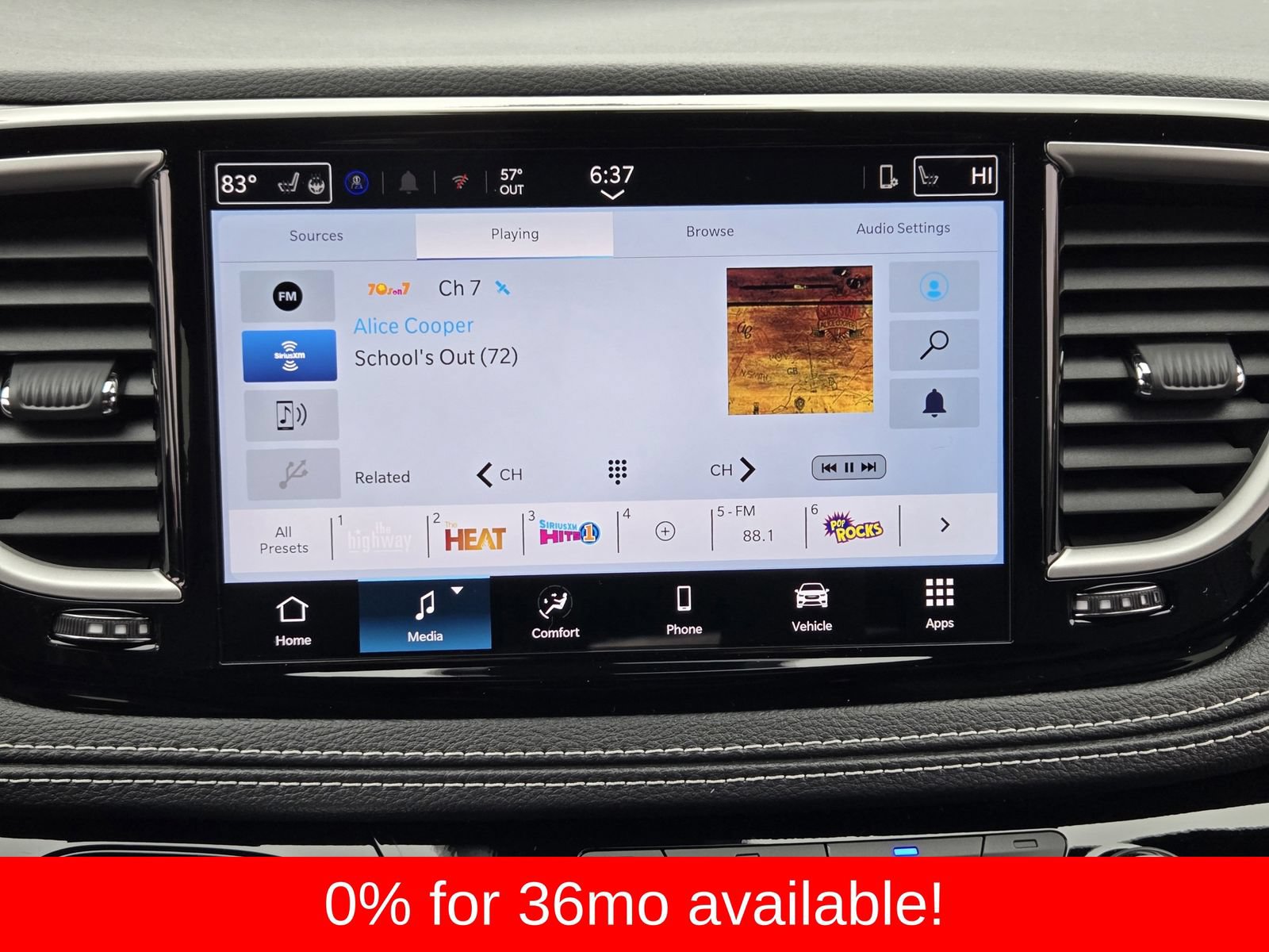New 2026 Chrysler Pacifica Select AWD/4WD image 17