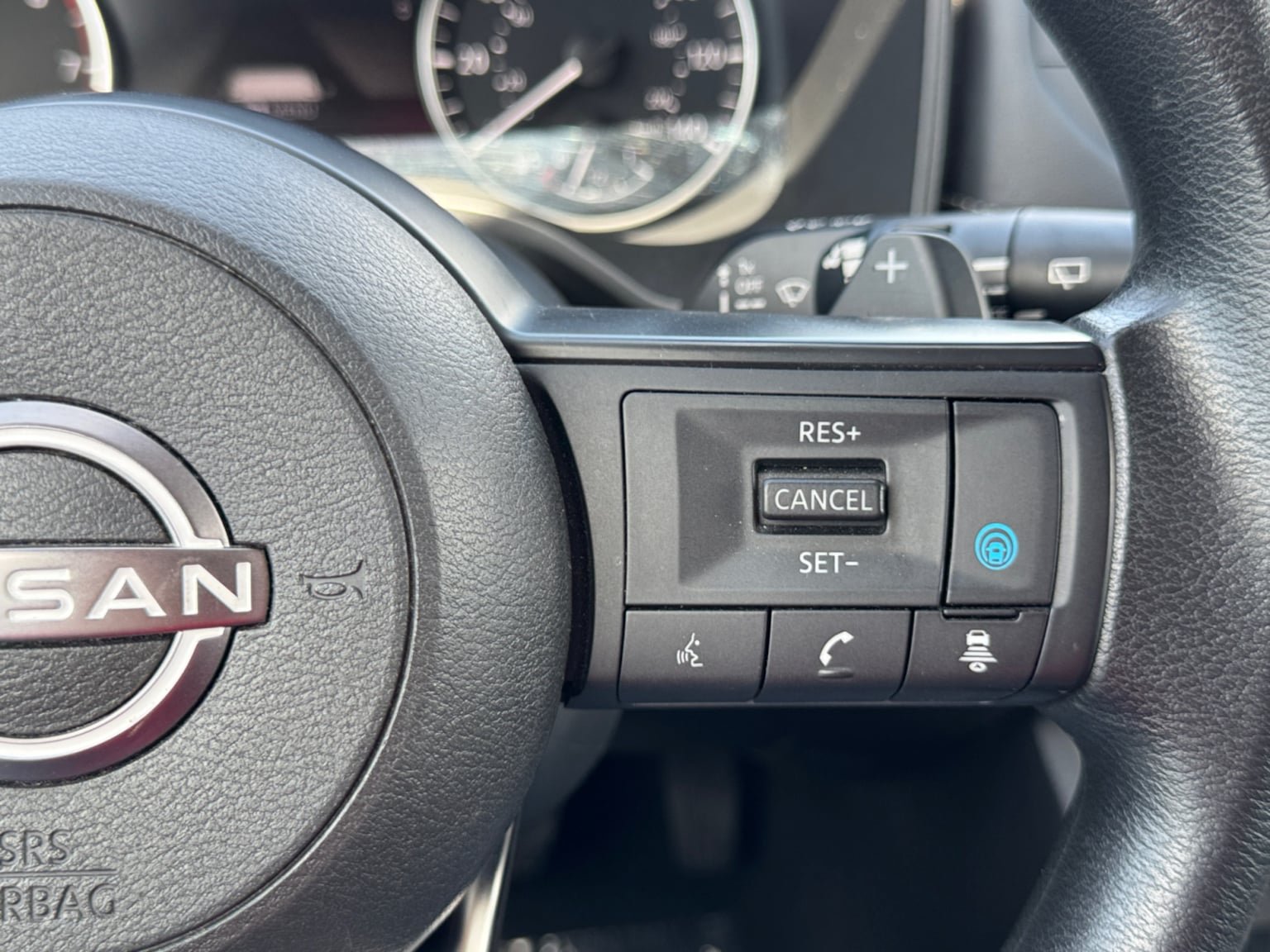 Used 2024 Nissan Rogue SV FWD image 23