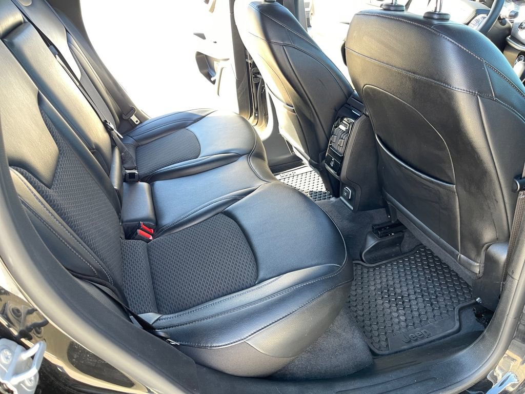 Used 2023 Jeep Compass Latitude w/ Convenience Group image 19