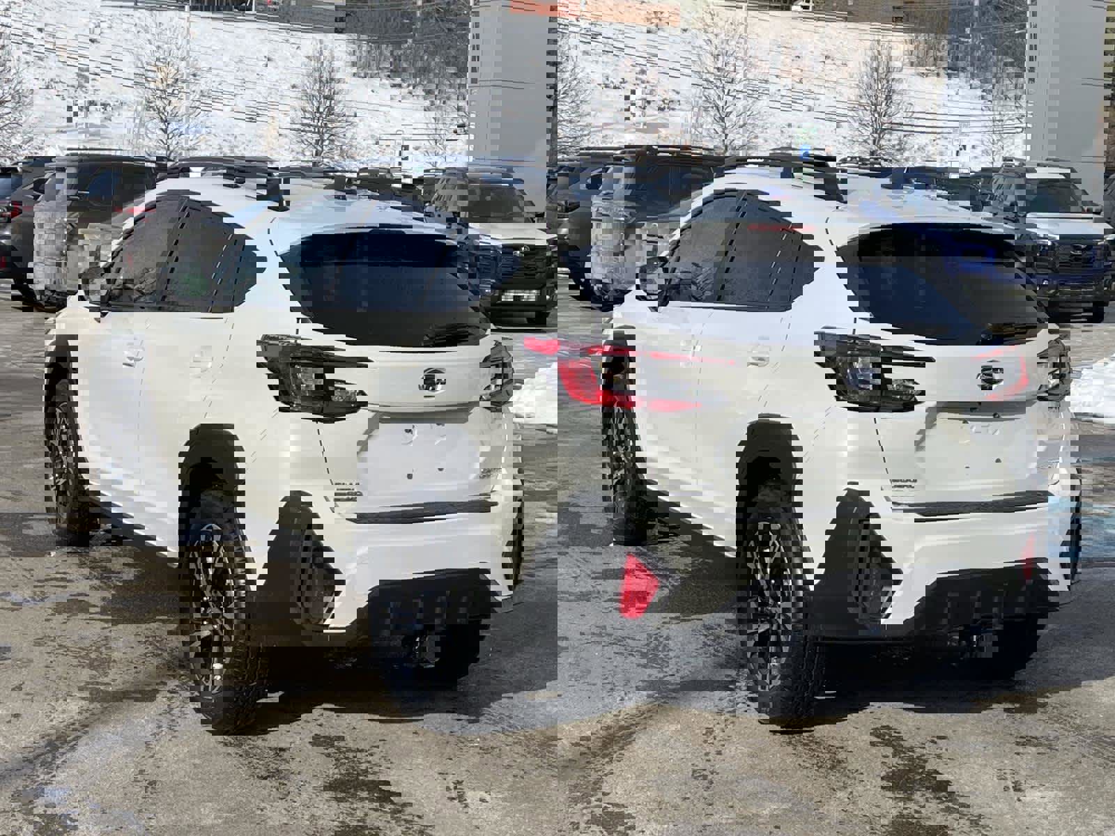 Used 2025 Subaru Crosstrek 2.0i Premium image 3