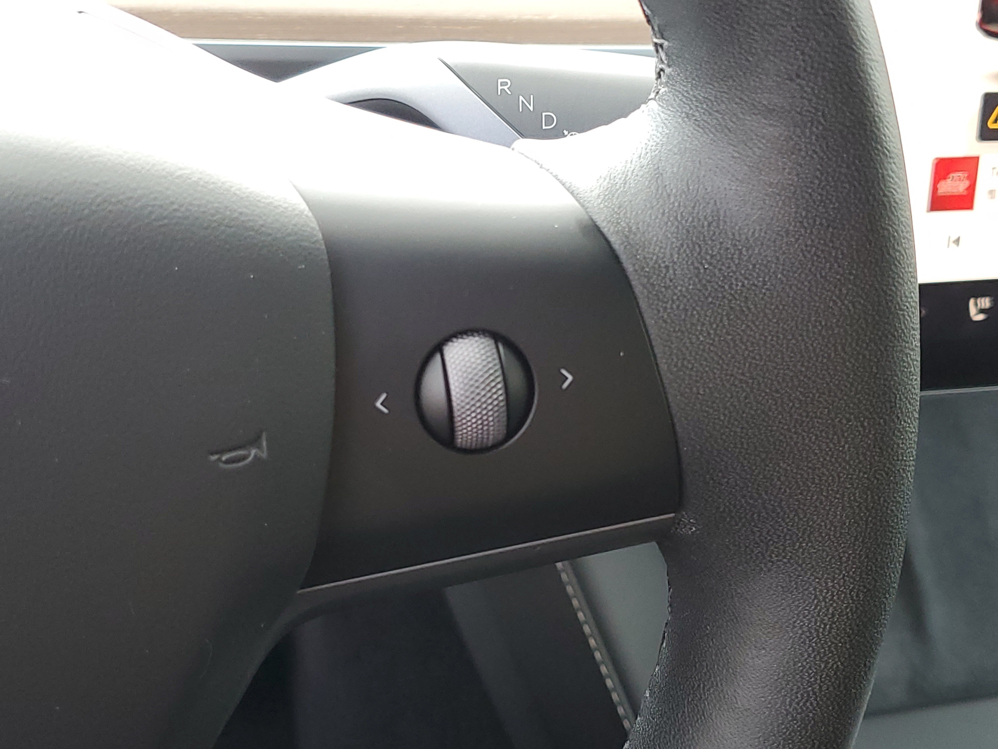 Used 2023 Tesla Model Y Performance AWD/4WD image 12