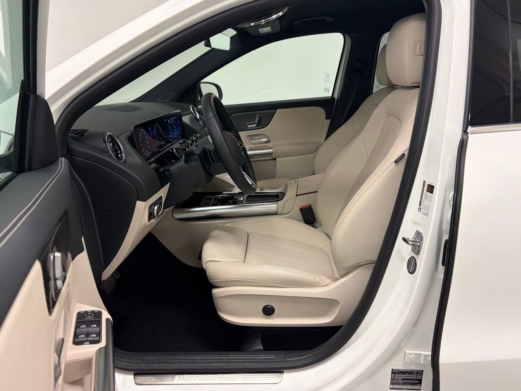 Certified 2025 Mercedes-Benz GLA 250 4MATIC image 13