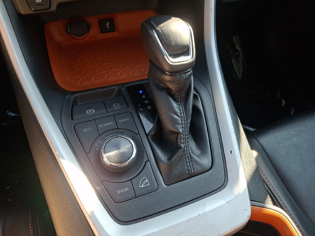 Used 2020 Toyota RAV4 Adventure AWD/4WD image 13