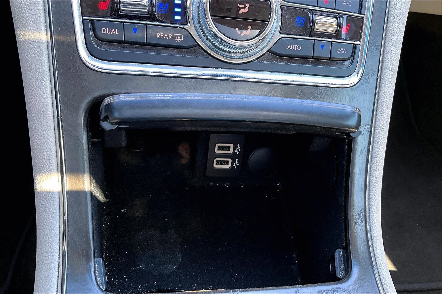 Used 2017 Lincoln Continental Reserve FWD image 16