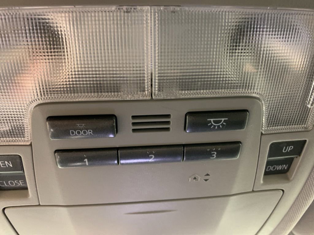 Used 2015 Toyota Highlander Limited image 26