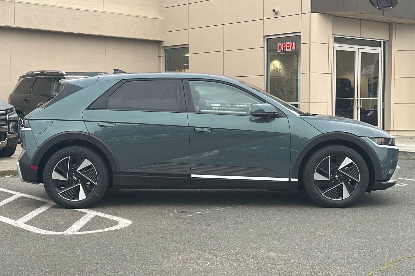 New 2026 Hyundai Ioniq 5 SEL image 3