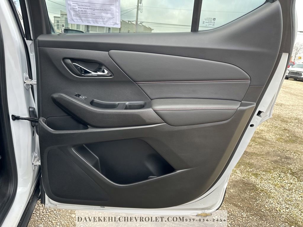 Used 2023 Chevrolet Traverse RS image 24