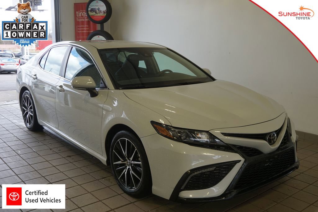 Used 2023 Toyota Camry SE w/ Cold Weather Package image 1