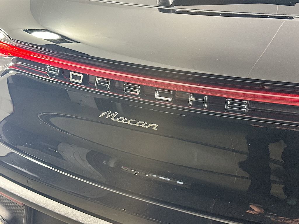 Certified 2026 Porsche Macan image 34