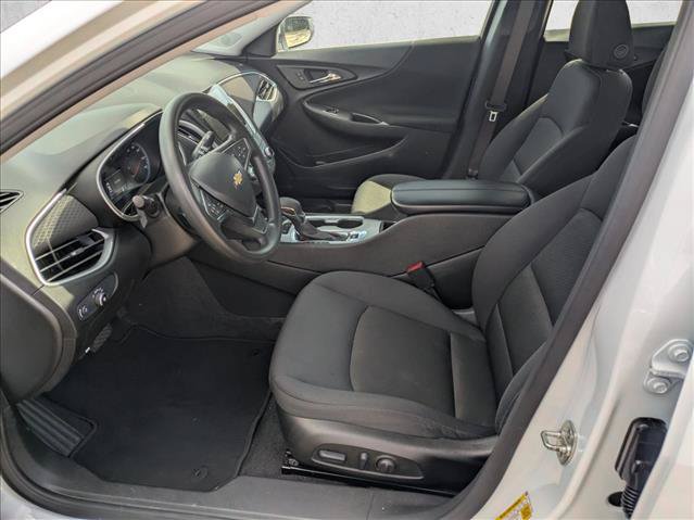 Used 2025 Chevrolet Malibu LT FWD image 14