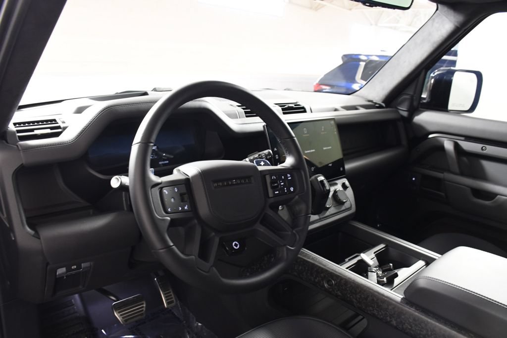 Used 2026 Land Rover Defender 110 OCTA AWD/4WD image 12