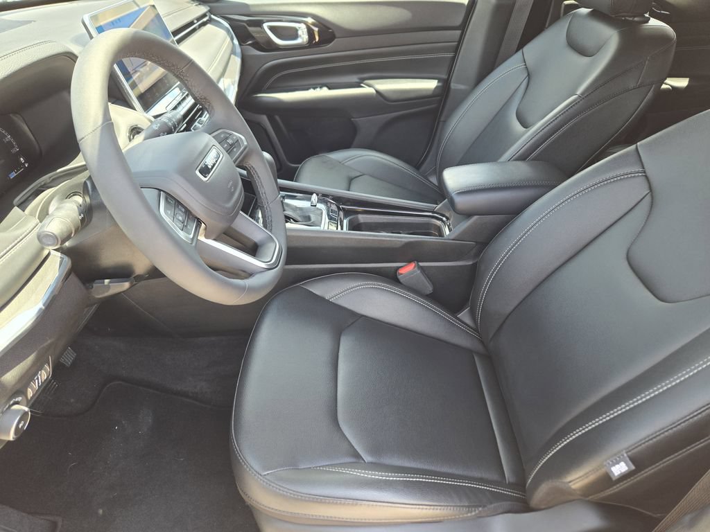 Used 2024 Jeep Compass Limited w/ High Altitude Package AWD/4WD image 8
