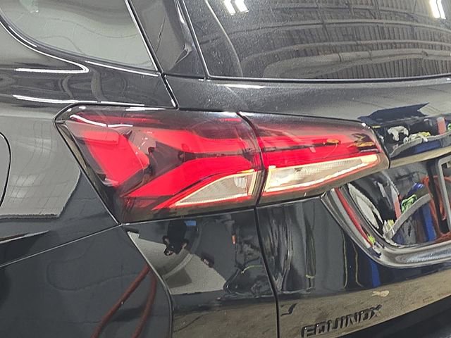 Used 2023 Chevrolet Equinox RS image 36