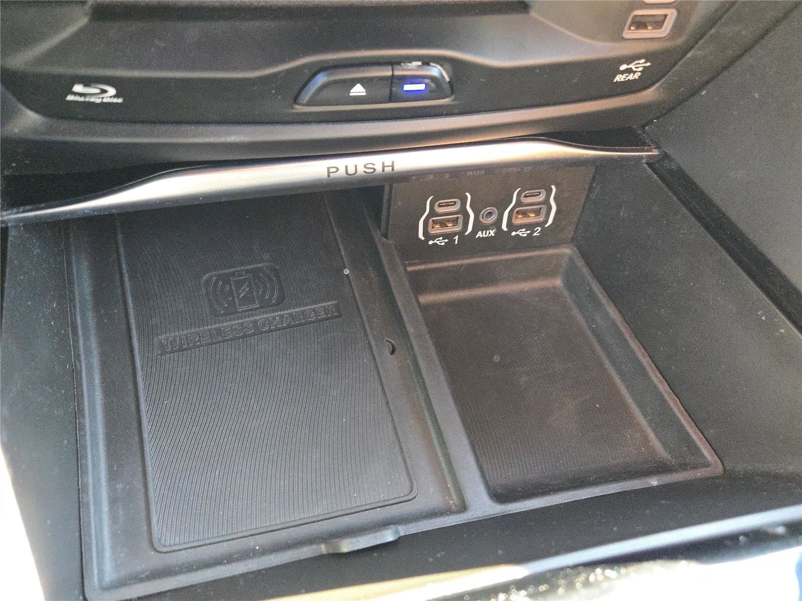 Certified 2022 Chrysler Pacifica Pinnacle AWD/4WD image 39