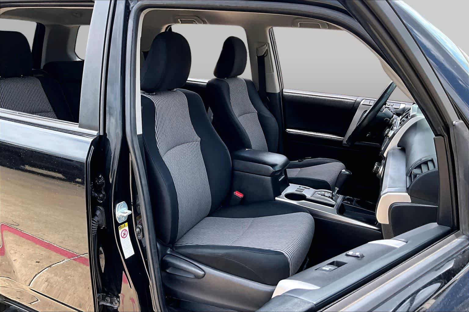 Used 2015 Toyota 4Runner SR5 RWD image 9