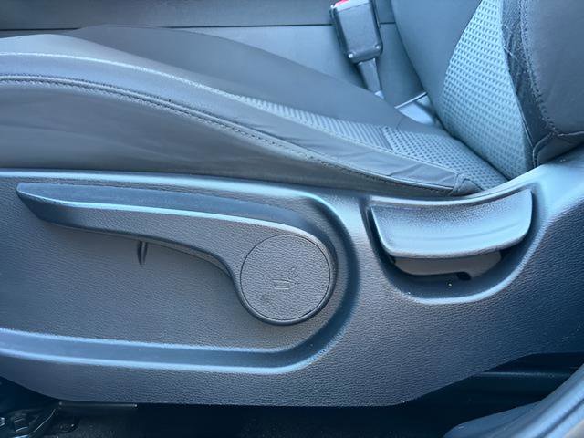 Used 2023 Kia Sportage LX image 16