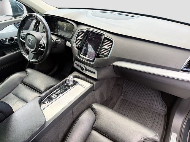 Used 2016 Volvo XC90 T8 Momentum w/ Vision Package AWD/4WD image 27