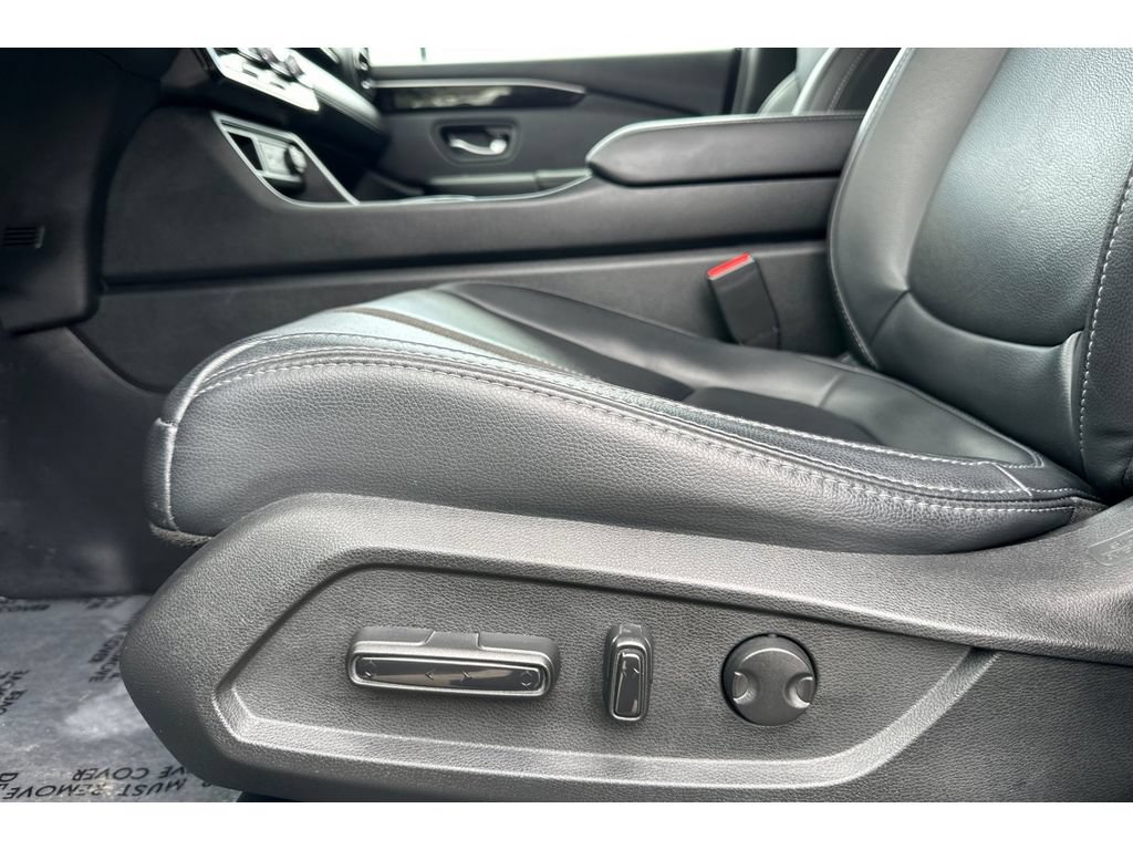 Certified 2025 Honda Pilot EX-L image 13