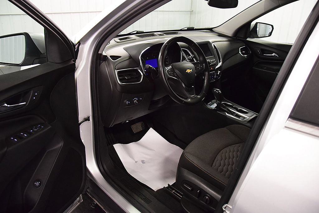 Used 2021 Chevrolet Equinox LT AWD/4WD image 14