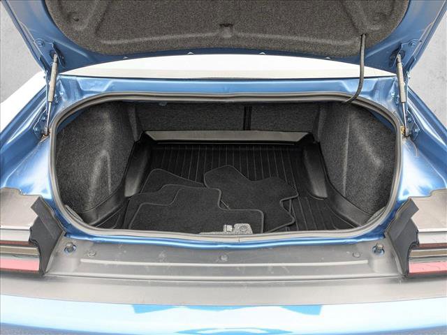 Used 2022 Dodge Challenger R/T w/ Plus Package image 7