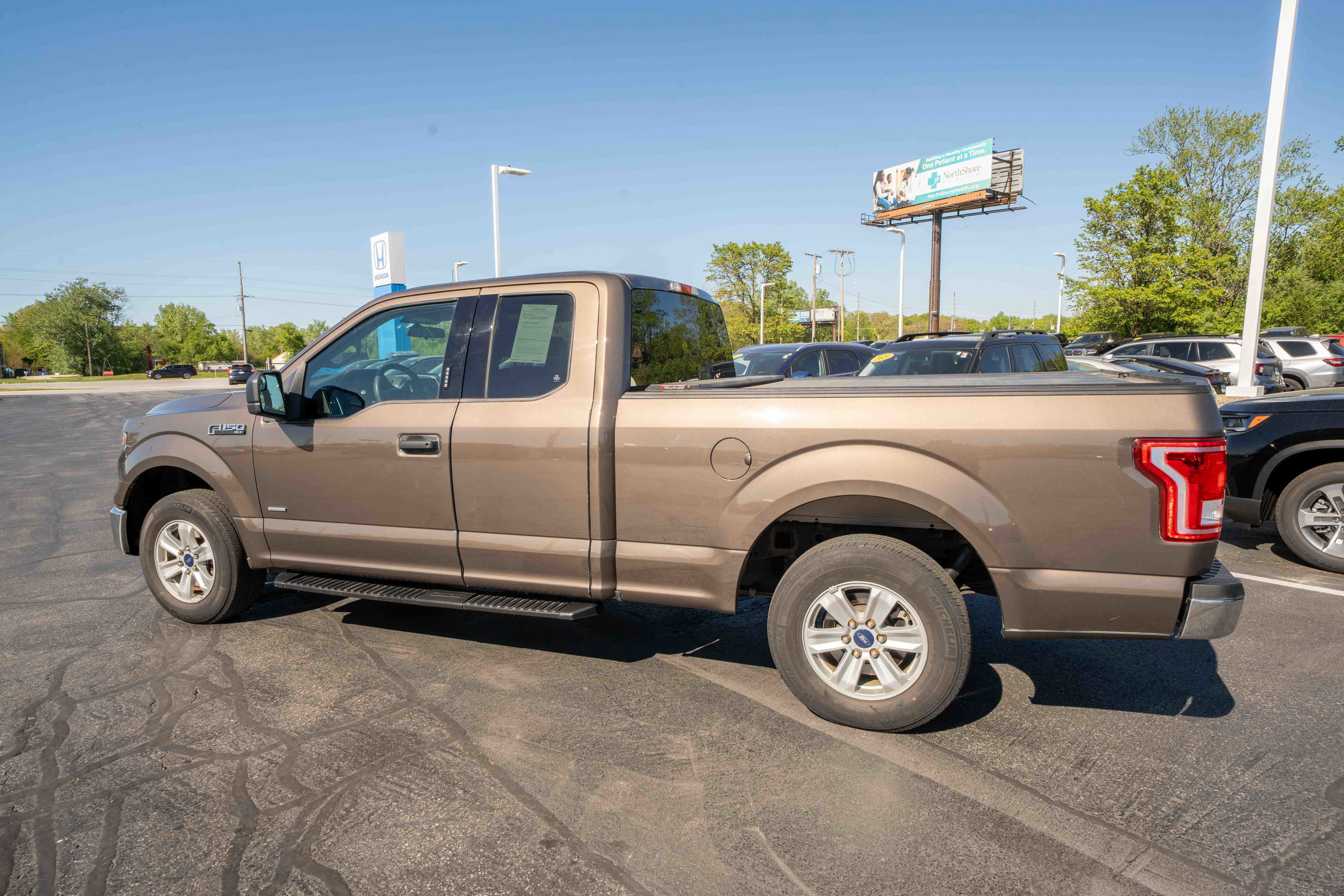 Used 2016 Ford F150 XLT RWD image 4