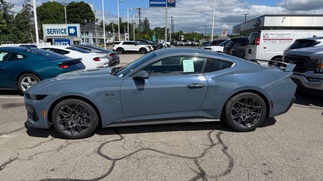 New 2026 Ford Mustang GT Premium w/ GT Performance Package RWD image 4