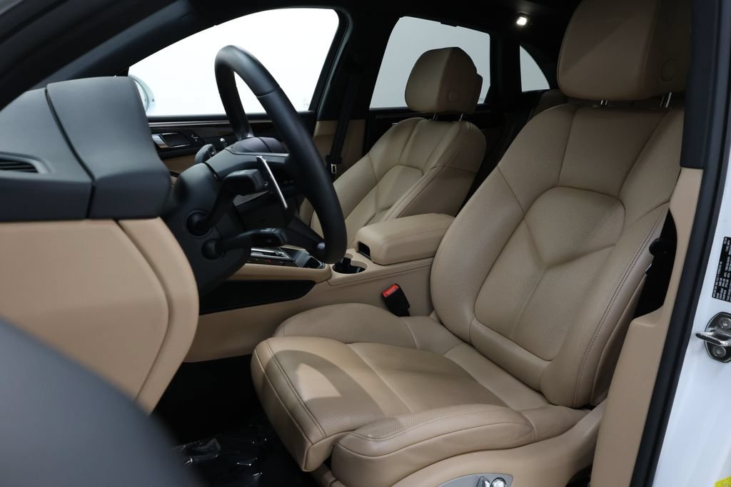 Used 2025 Porsche Macan S AWD/4WD image 64