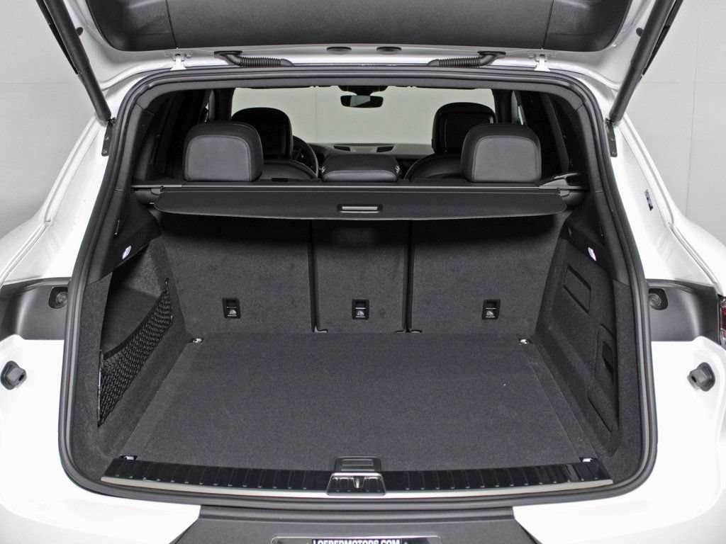 Certified 2026 Porsche Cayenne AWD/4WD image 14