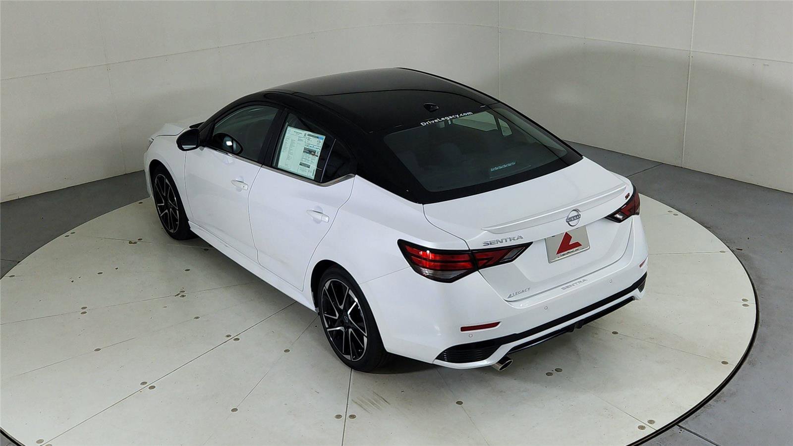 New 2025 Nissan Sentra SR image 39