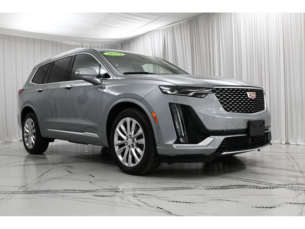 Used 2024 Cadillac XT6 Premium Luxury w/ Technology Package AWD/4WD image 2