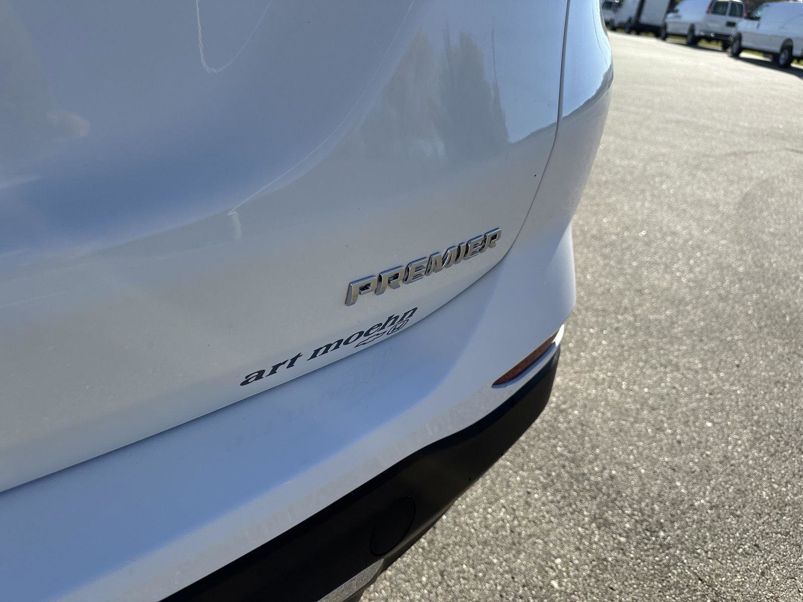 Used 2022 Chevrolet Equinox Premier image 5